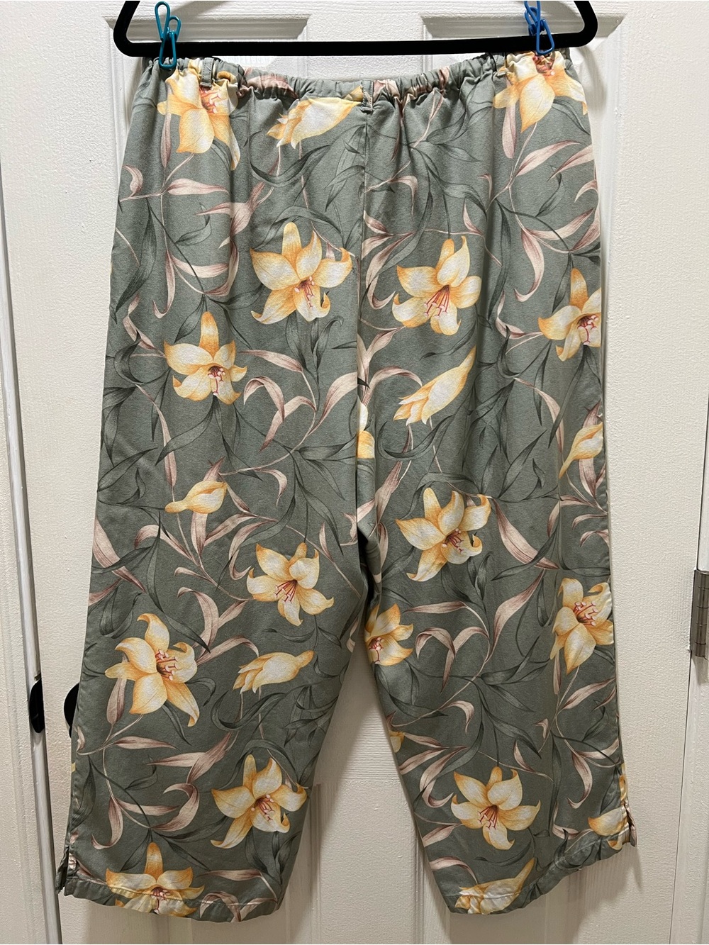 Jaclyn Smith Sport Floral Drawstring Pants Sage Green Lily Print Size XL - Picture 2 of 16